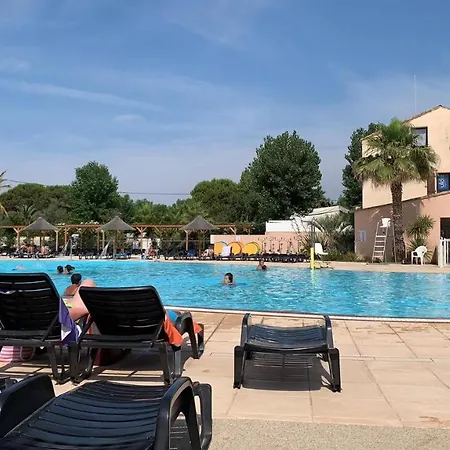 Mobilehome 8 Personnes Avec Clim Situe Aux Sables Du Midi Campsite