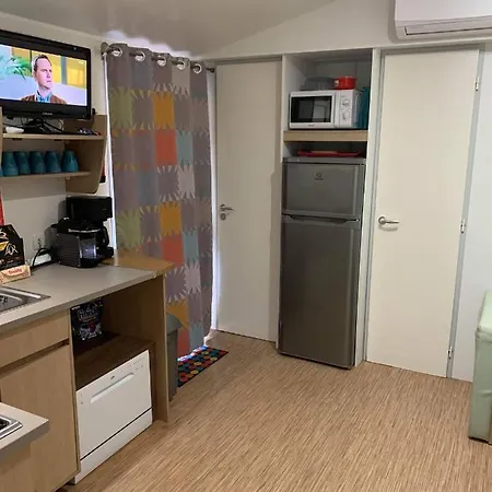 Mobilehome 8 Personnes Avec Clim Situe Aux Sables Du Midi