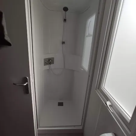 Camping Mobilehome 8 Personnes Avec Clim Situe Aux Sables Du Midi 4*