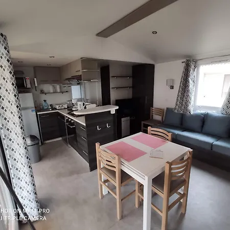 Campsite Mobilehome 8 Personnes Avec Clim Situe Aux Sables Du Midi Valras-Plage