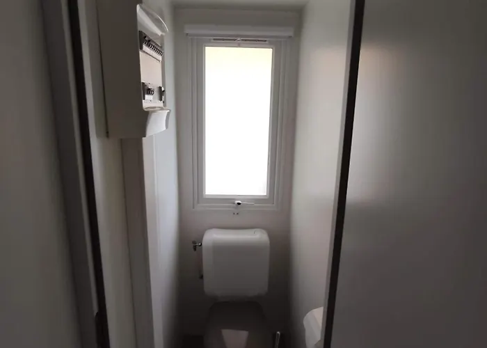 Mobilehome 8 Personnes Avec Clim Situe Aux Sables Du Midi Kamp alanı